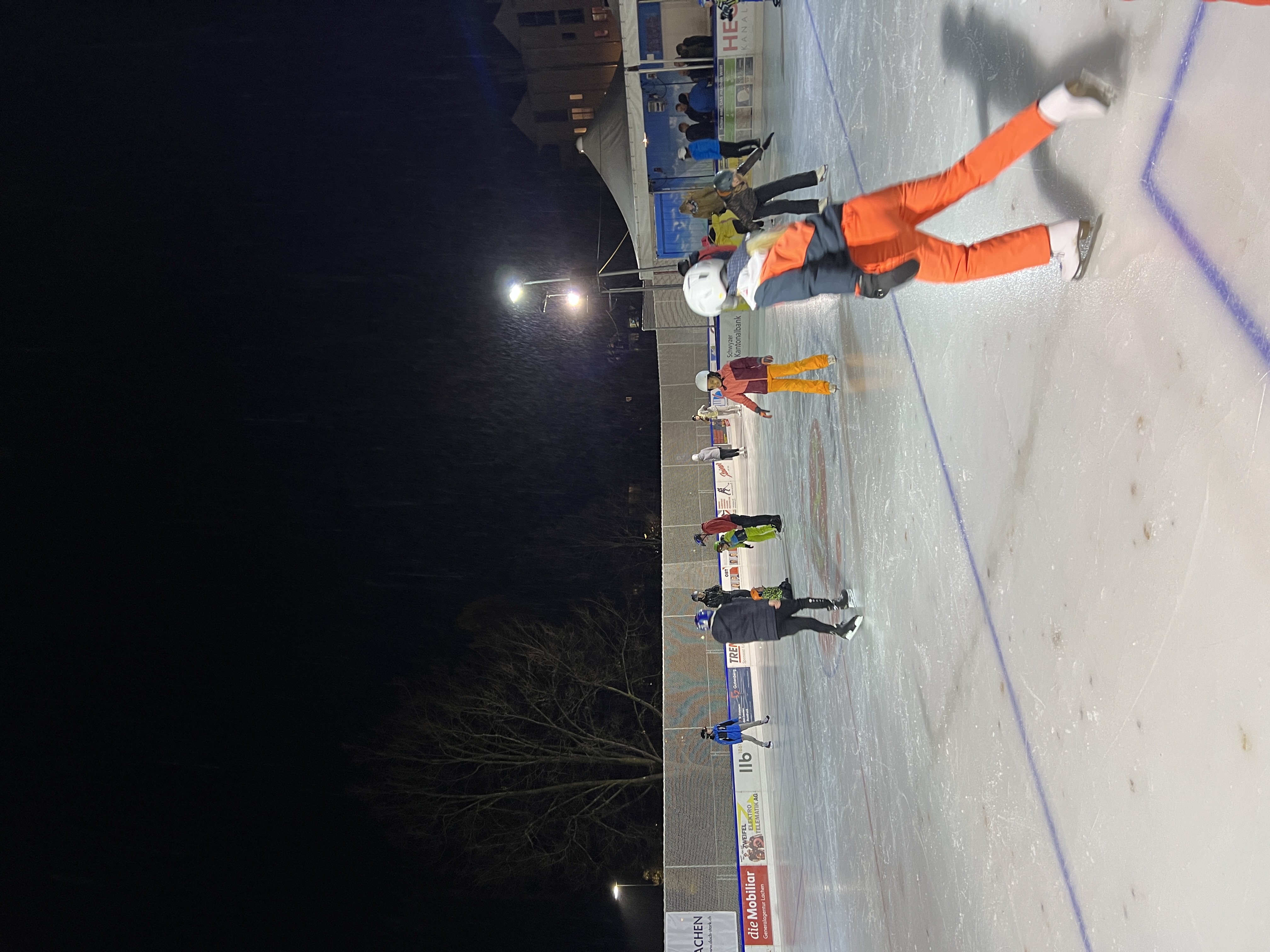 202311_Schlittschuhplausch-01.JPG